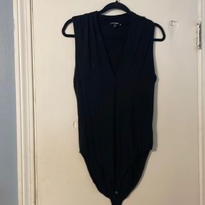 EUC Express black v neck body suit
